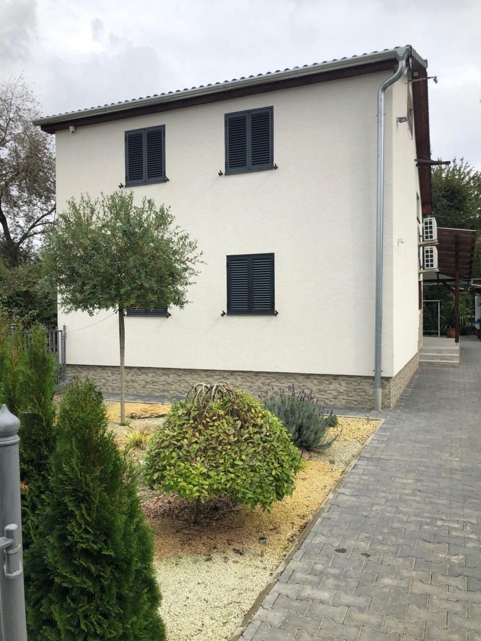 Facade/entrance