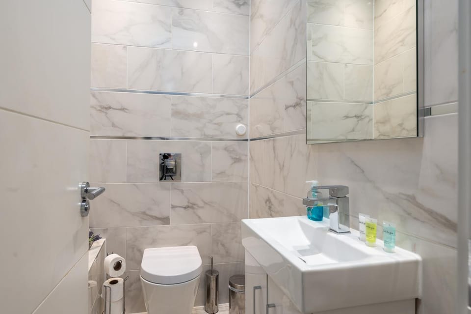 Toilet, Bathroom