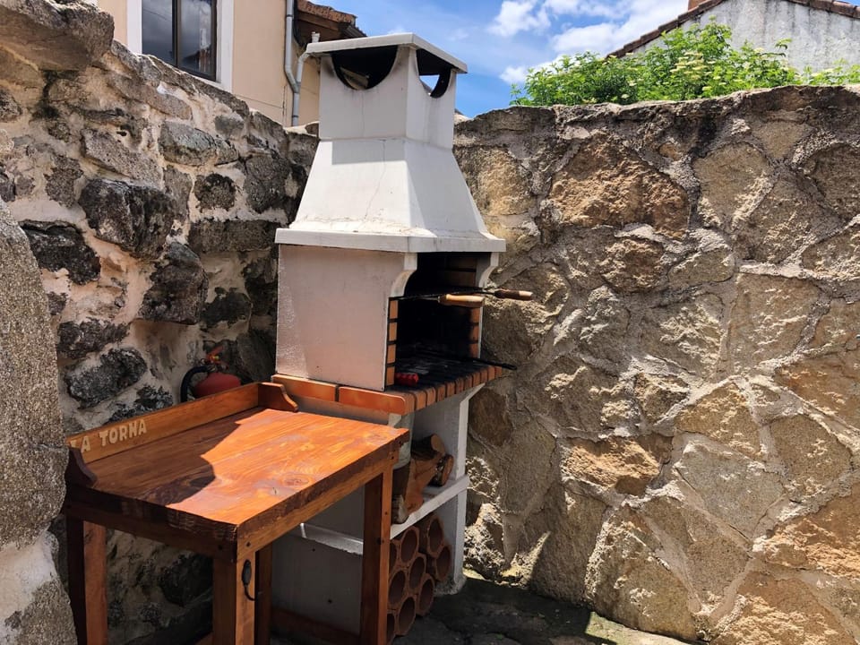 Patio, BBQ facilities