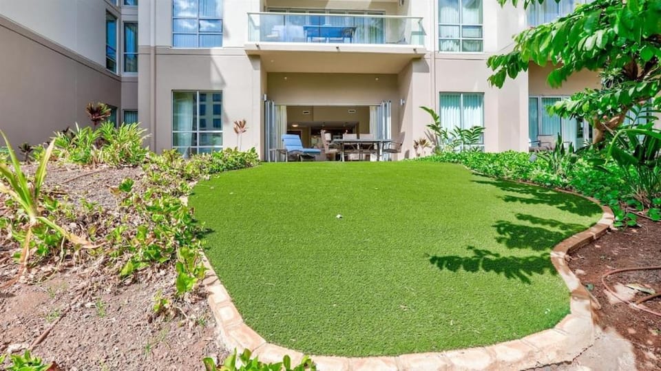 Patio, Day