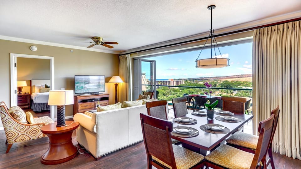 Living room, Dining area, Mountain view, Sea view