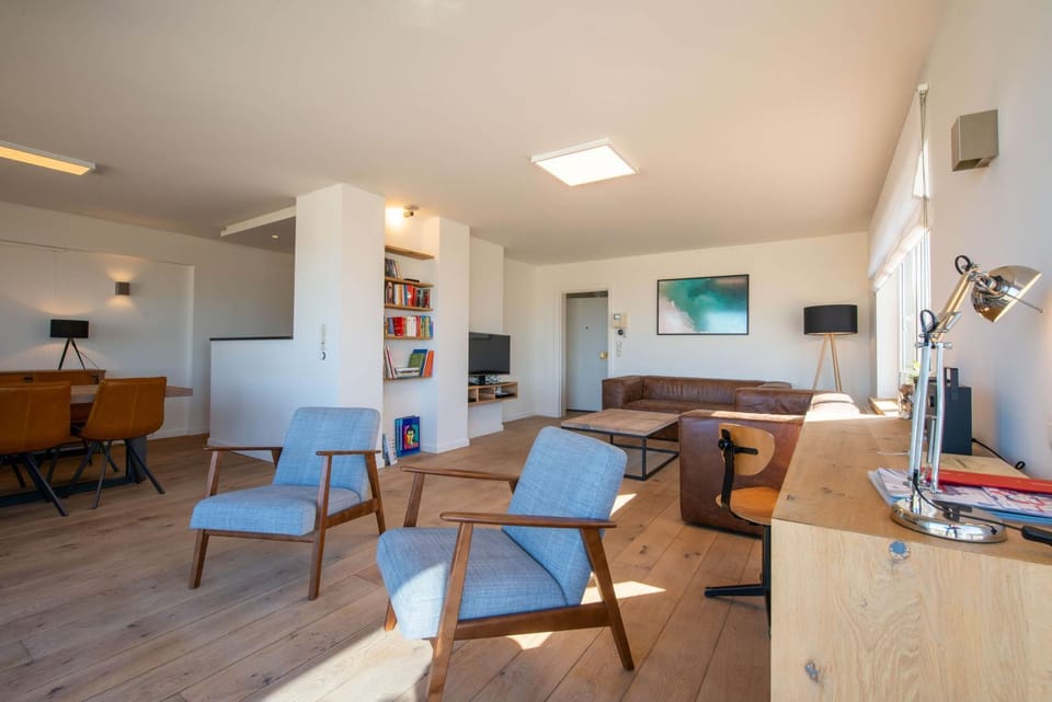 Living room, Seating area, hair dresser