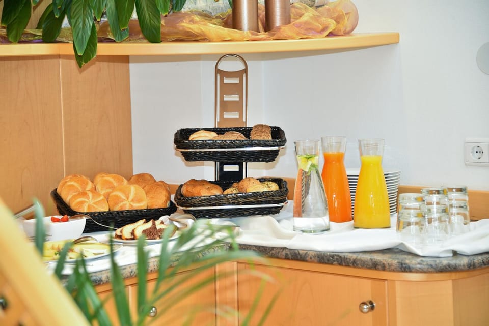 Pension Tasa Bed and Breakfast in Trentino-South Tyrol