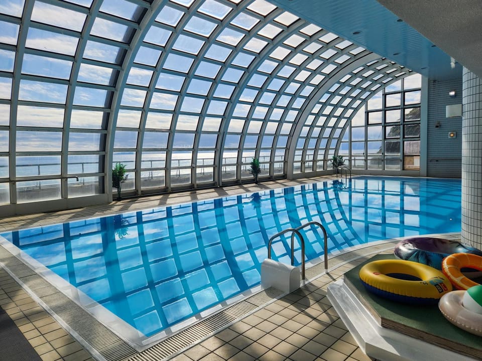 Pool view, Swimming pool