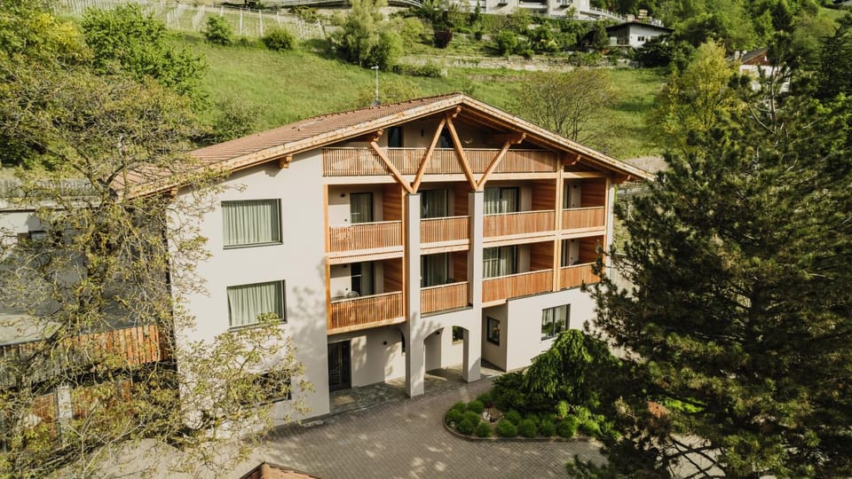 Property building, Spring, Day, Natural landscape