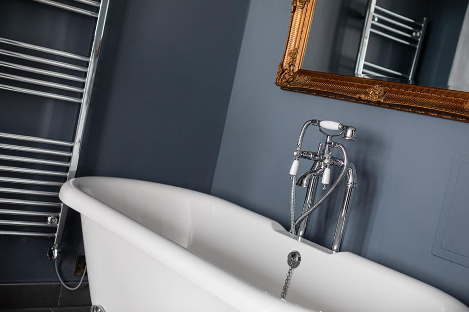 Decorative detail, Bath