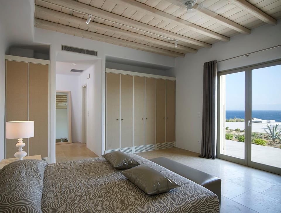 ABSOLUTE PARADISE Villa in Mykonos, Mikonos 846 00, Greece