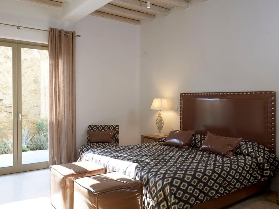 ABSOLUTE PARADISE Villa in Mykonos, Mikonos 846 00, Greece