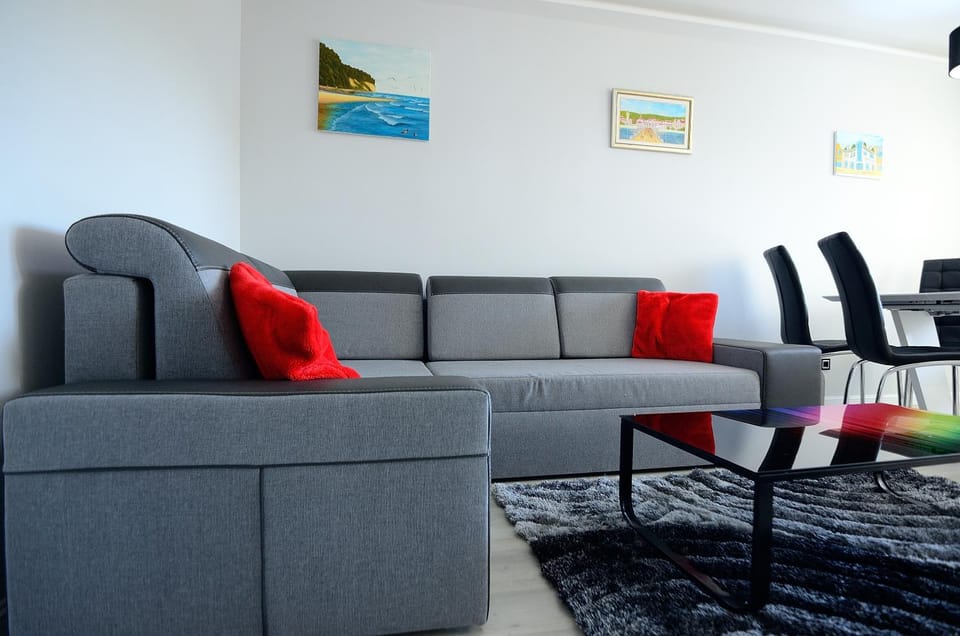 Bed, Living room