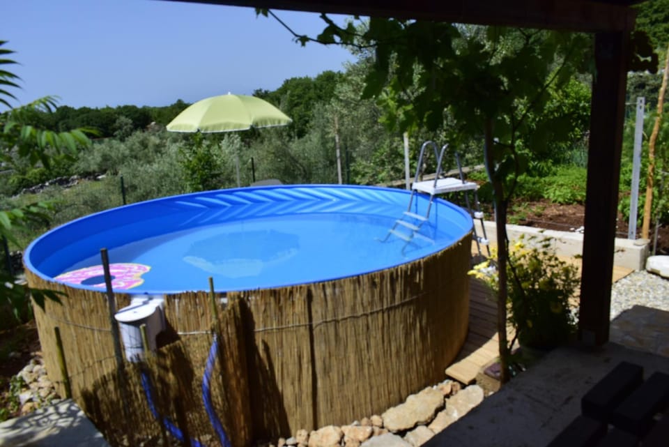 On site, Swimming pool, Swimming pool