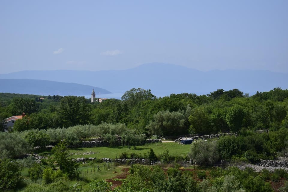 On site, Landmark view, Sea view
