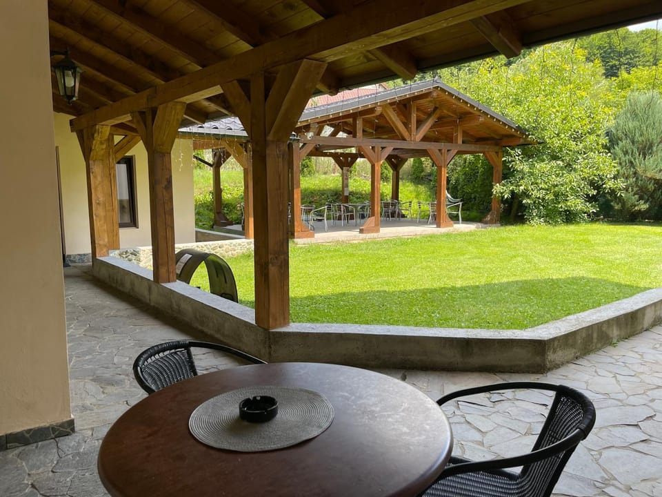 Gama House & Garden with restaurant Bed and Breakfast in Romania