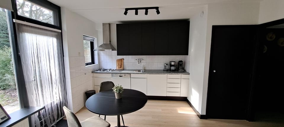 Knusse Bungalow Otterlo Veluwe Apartment in Gelderland, Netherlands