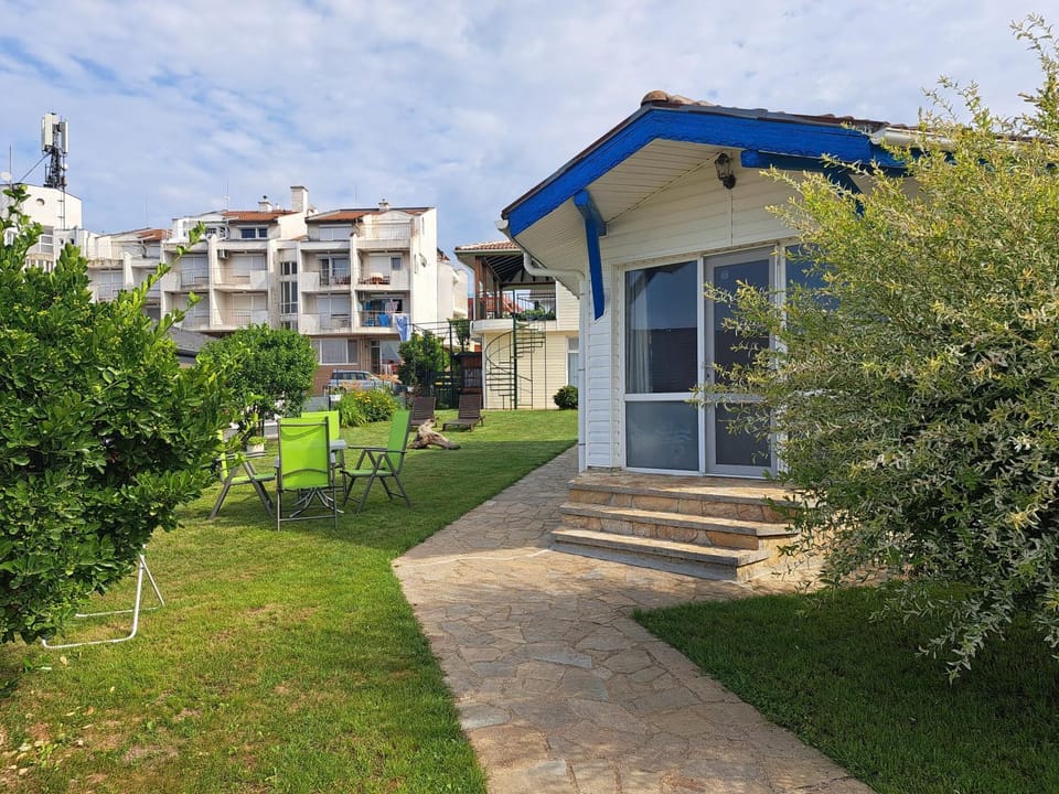 Garden, Garden view
