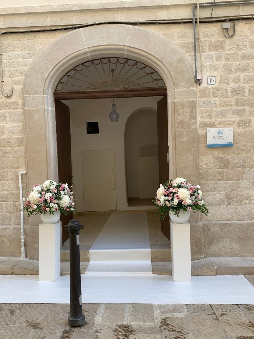 Facade/entrance