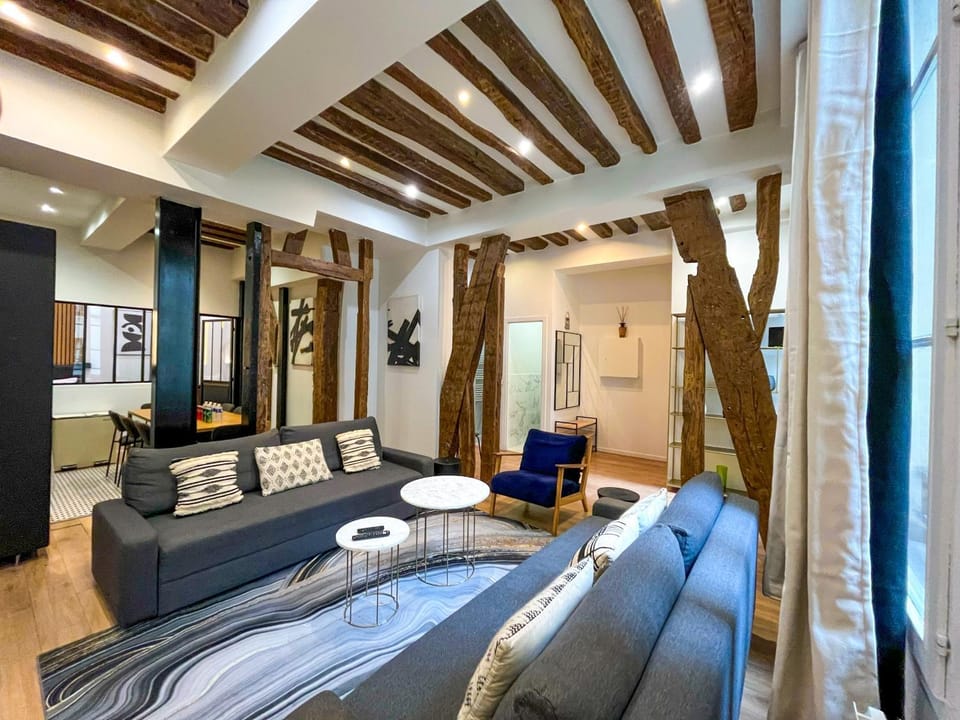 67 - Amazing Parisian Flat Apartment in Paris