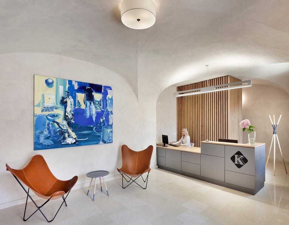 Property building, Seating area