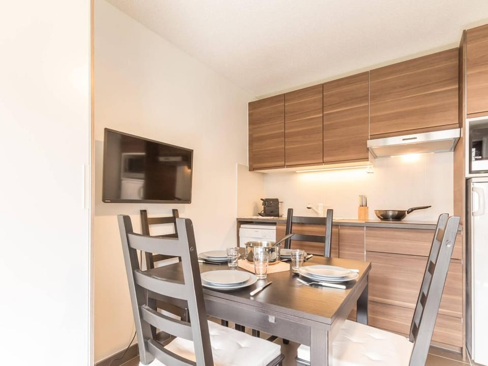 Monêtier les Bains - Studio Montagne 4 Pers, Rénové, Balcon, Parking - FR-1-330F-134 Apartment in Le Monêtier-les-Bains