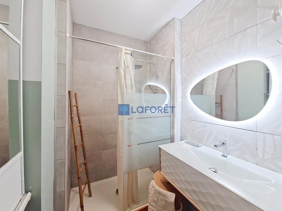 Bel appartement T2 - 4 pers - Centre, face mer - FR-1-331-50 Apartment in Les Sables-d'Olonne