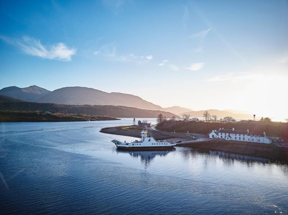 Property building, Day, Natural landscape, Mountain view, Location