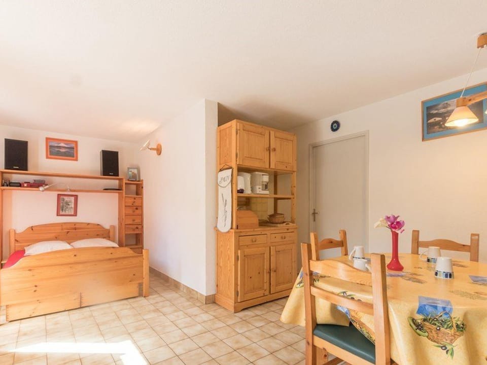 Charmant studio 4 pers, jardin sud, Serre-Chevalier - FR-1-330E-44 Apartment in Saint-Chaffrey