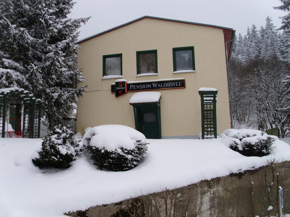 Property building, Winter
