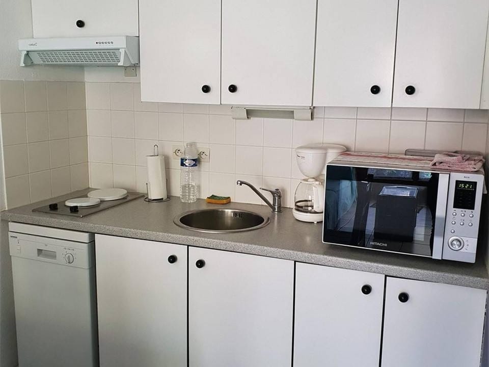 Charmant pavillon avec mezzanine, à 900m de la plage, parking privé, pour 4 personnes à Argelès-sur-Mer - FR-1-388-113 House in Argeles-sur-Mer