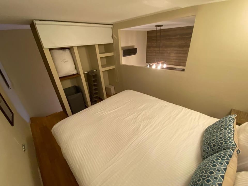 Bed, Photo of the whole room, Bedroom, wardrobe