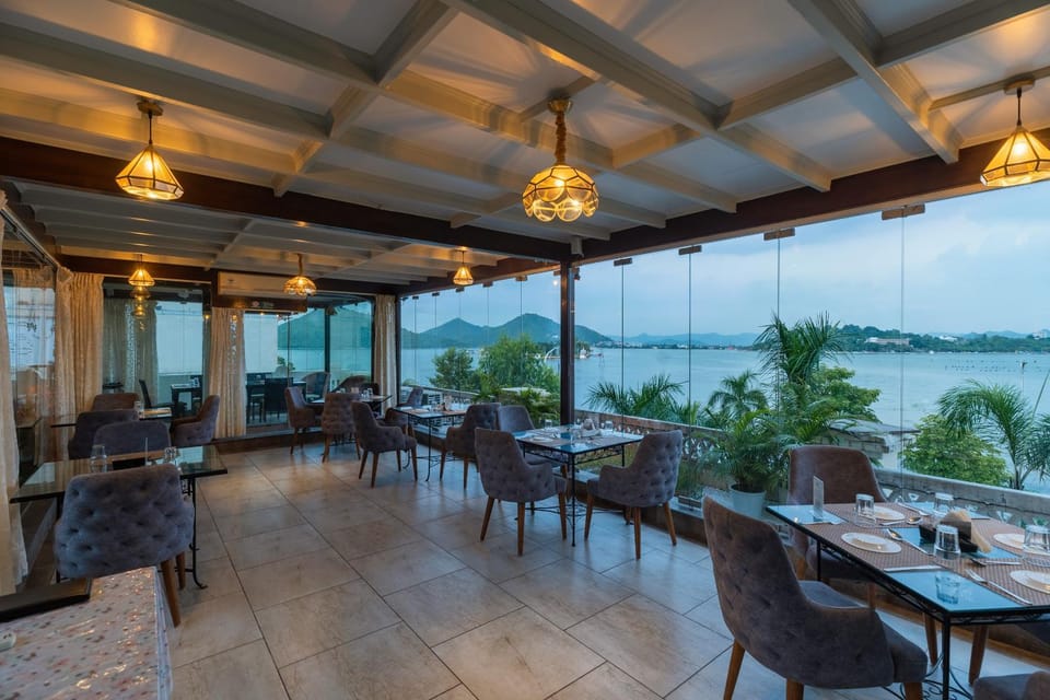 Restaurant/places to eat, Restaurant/places to eat