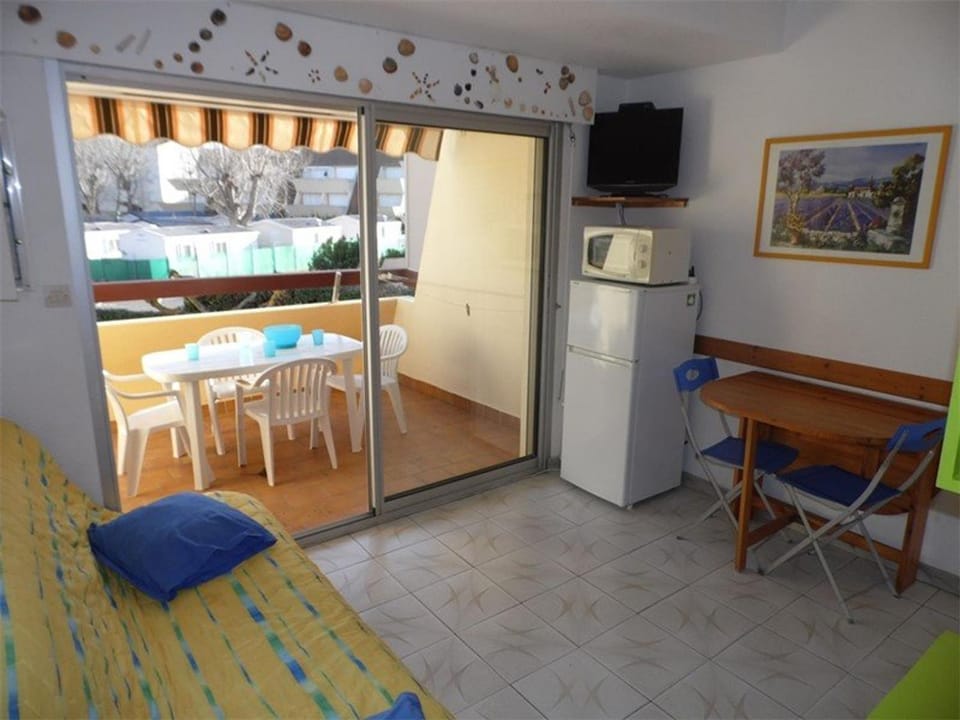 Appartement T2 cabine avec terrasse, proche plage, parking privé, pour 4 personnes. - FR-1-326-547 Cabin in Marseillan