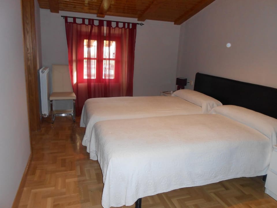 Day, Photo of the whole room