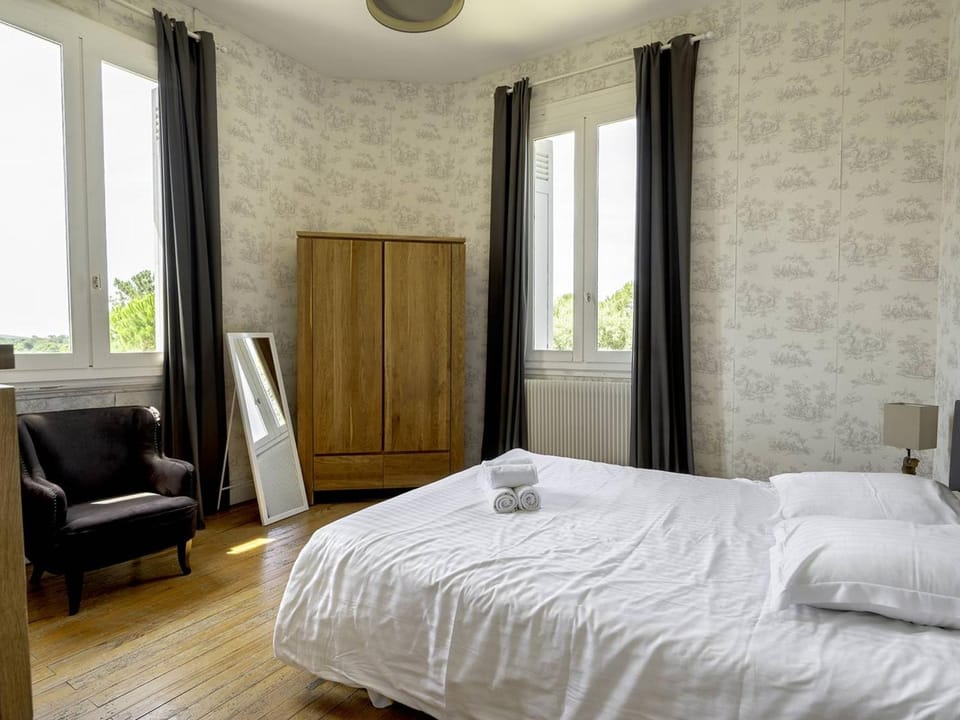 Villa Familiale près du Moulleau et Plage des Arbousiers avec Grand Jardin et Terrasse - FR-1-433-18 Villa in Arcachon