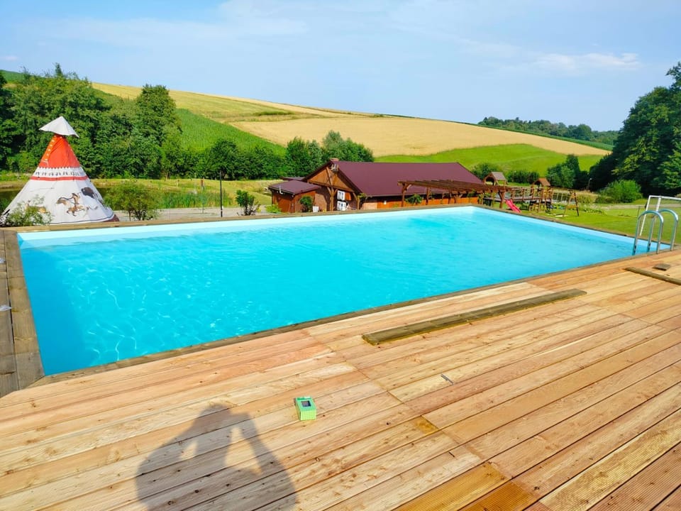 Day, Natural landscape, Pool view, Swimming pool, sunbed