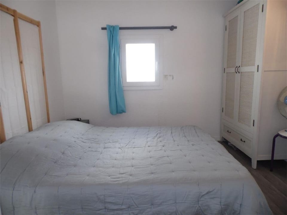 Studio mezzanine avec loggia, 4 couchages, parking privé - FR-1-423-39 Apartment in Agde