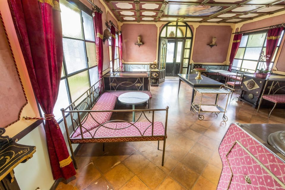 Lounge or bar