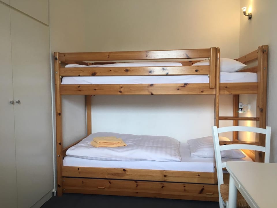 bunk bed