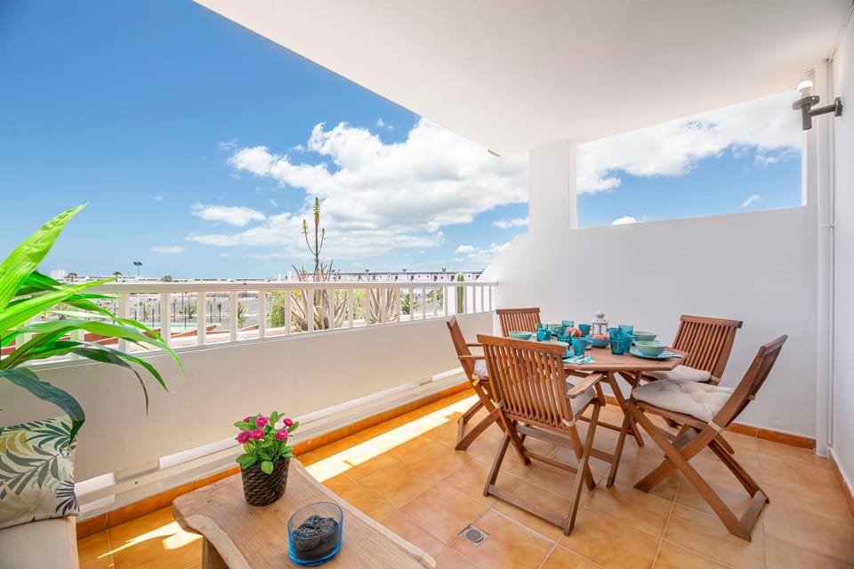 The Colors House, 653 y 654 - Private Apartment Apartment in Costa Teguise