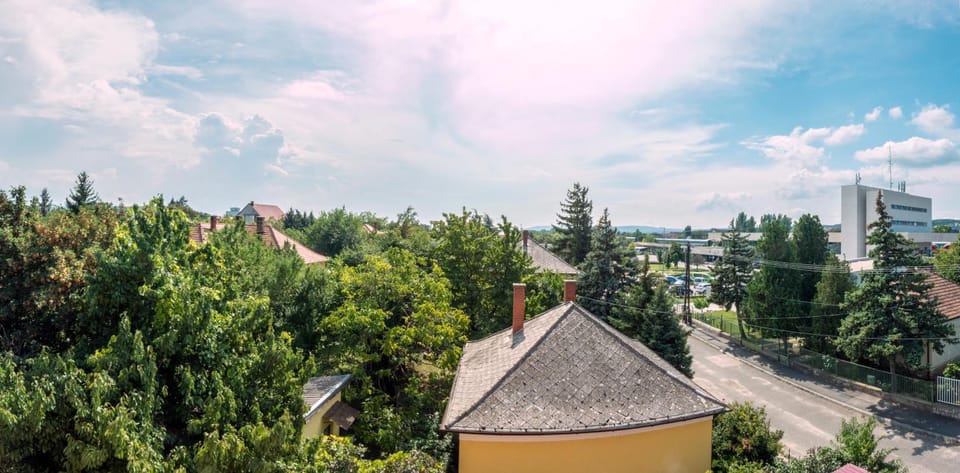 City view, Street view