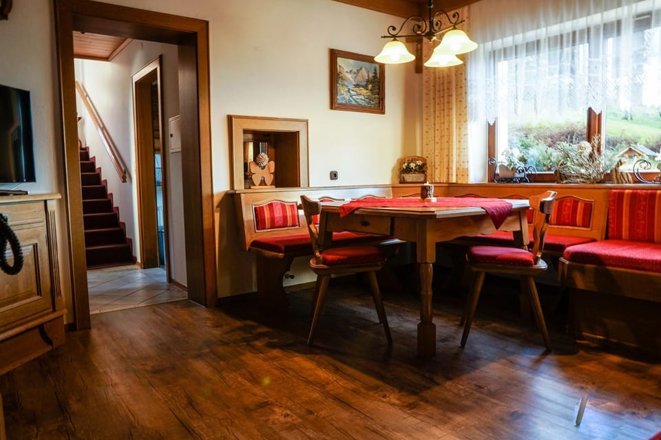Living room, Other, Seating area, Dining area