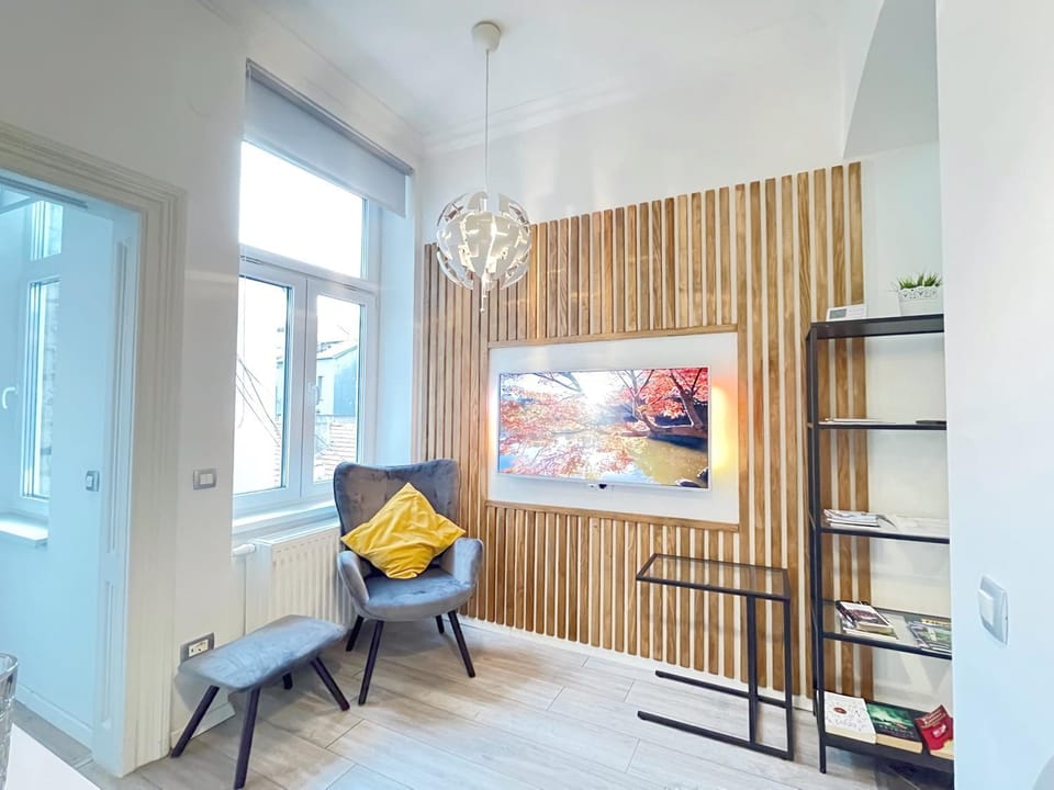 TV and multimedia, Living room, Seating area