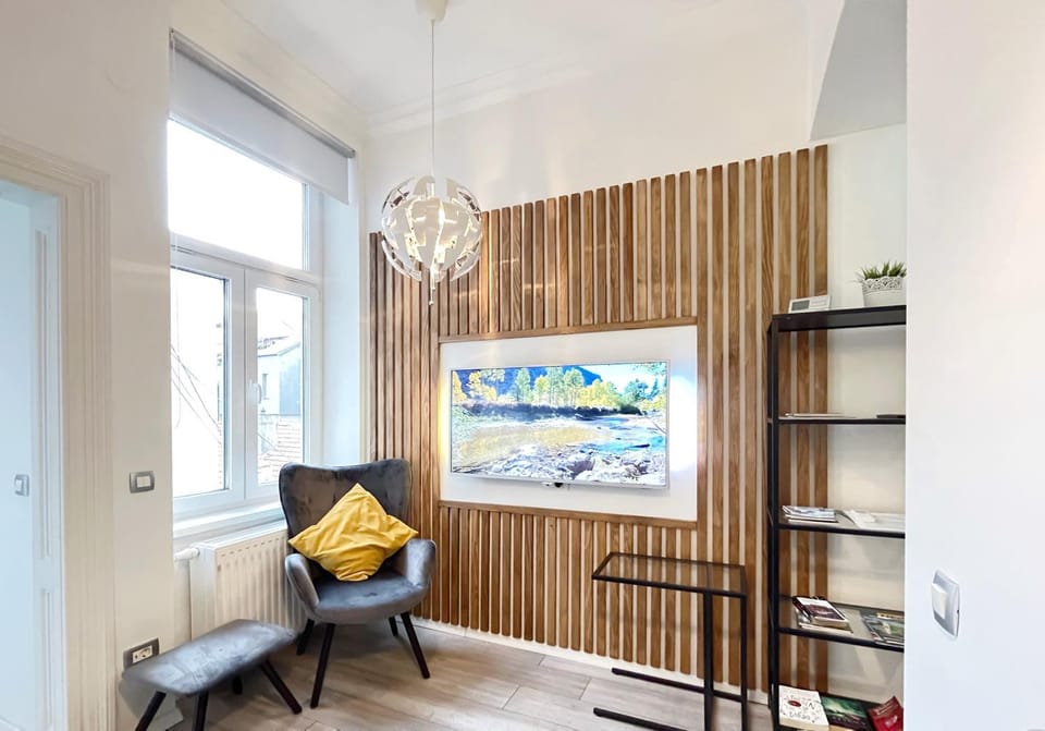 TV and multimedia, Living room, Seating area