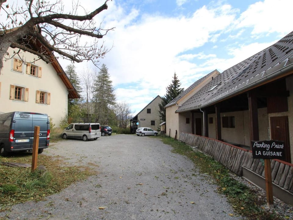 Appartement 3 pièces 7 pers avec parking à Monêtier-les-Bains - FR-1-330F-146 Apartment in Le Monêtier-les-Bains