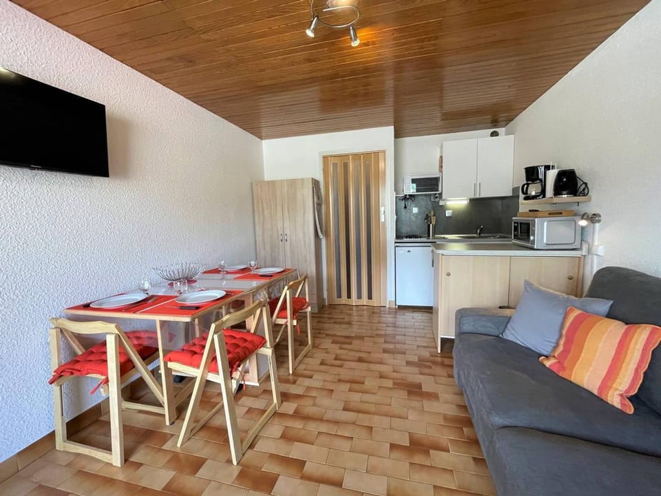 Studio 2 étoiles pour 4 pers. avec balcon à Briançon - FR-1-330C-62 Apartment in Briançon