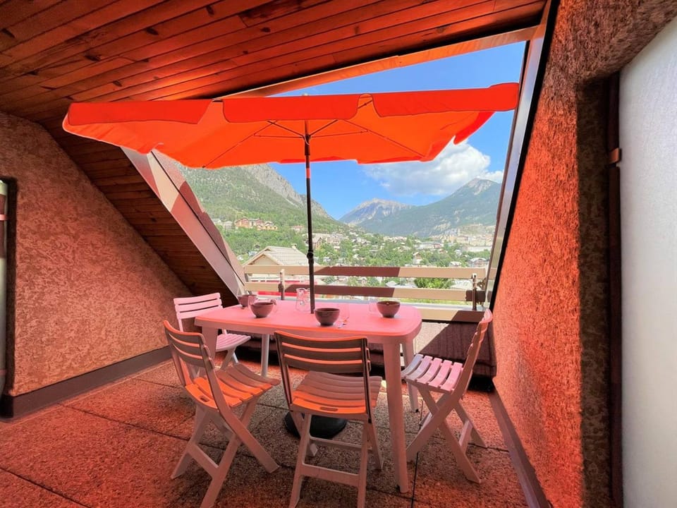 Studio 2 étoiles pour 4 pers. avec balcon à Briançon - FR-1-330C-62 Apartment in Briançon