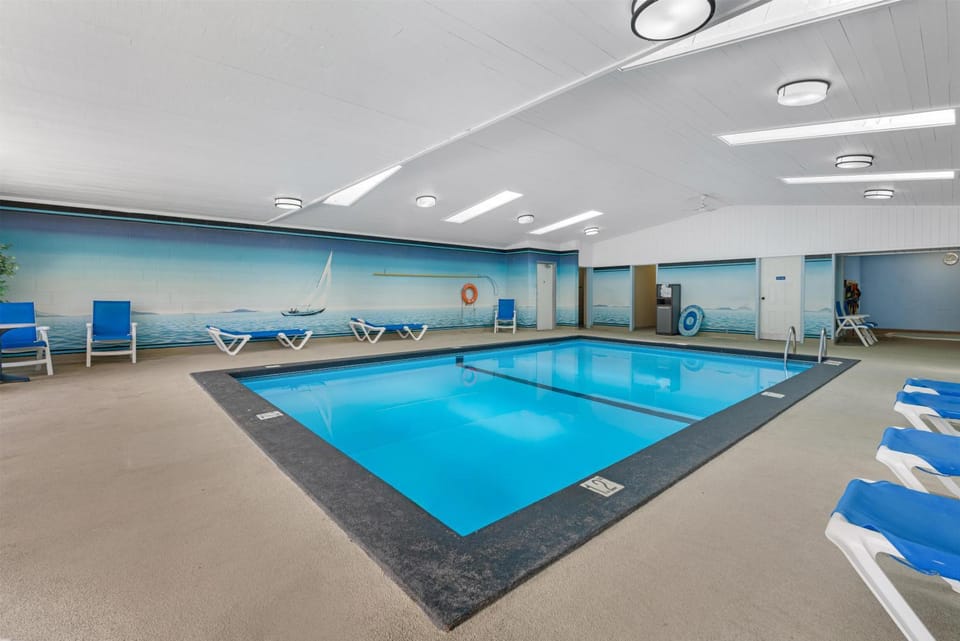 Pool view, Swimming pool, Swimming pool