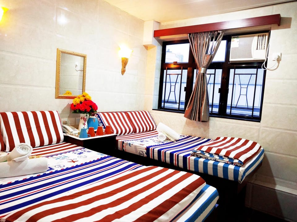 Melbourne Hostel Block D &E 10th floor Bed and Breakfast in Hong Kong