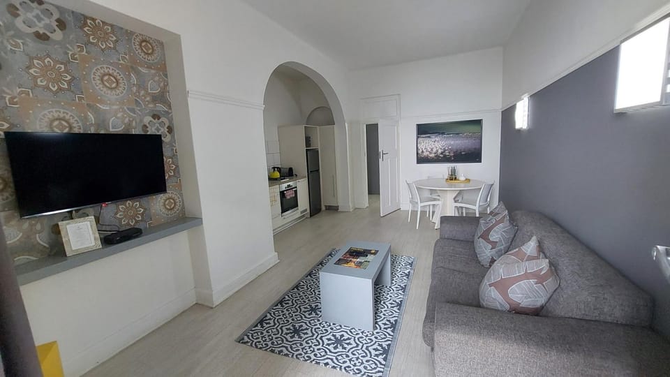 Communal lounge/ TV room, Living room, Seating area
