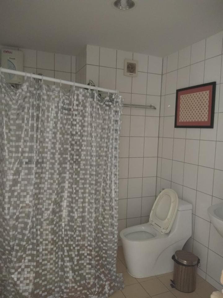 Shower, Toilet, Bathroom, Area and facilities
