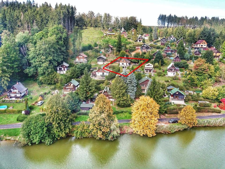 Neighbourhood, Garden view