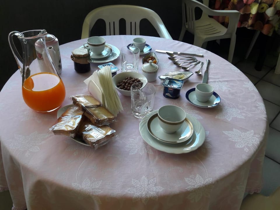 Food, Drinks